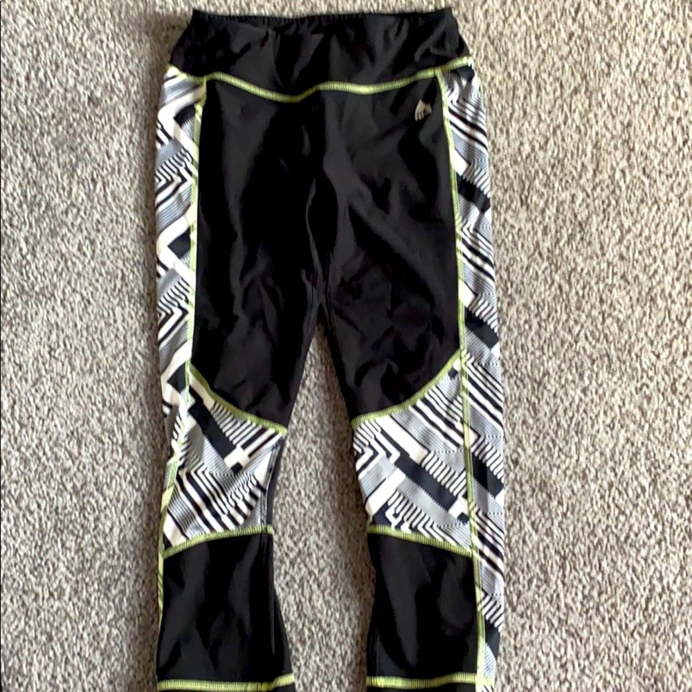 Size small Capri workout leggings